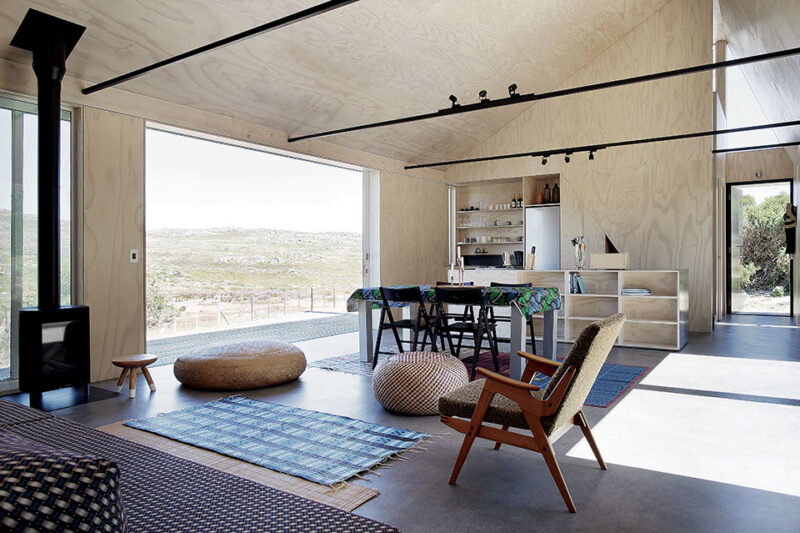 Une maison bois et béton ciré dans un esprit contemporain au Cap signée Beatty Vermeiren