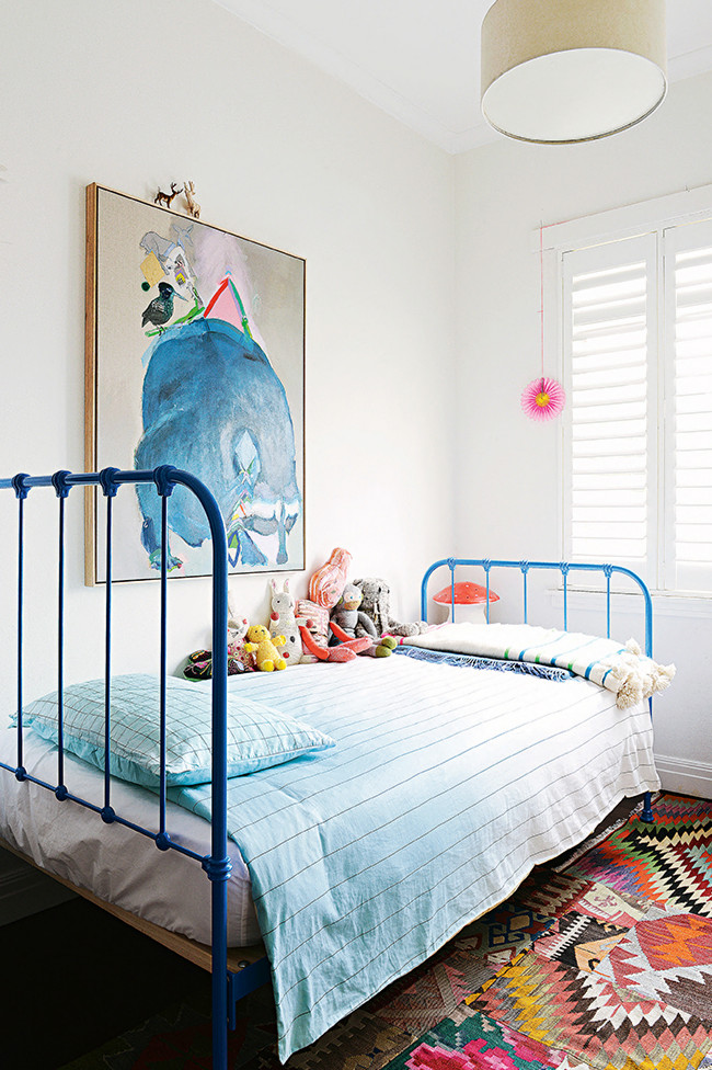 Une chambre de petit garçon design et coloré