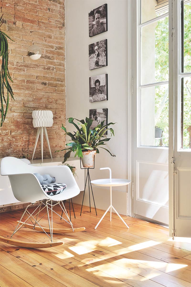 Un petit appartement rénové dans un esprit loft, à Barcelone, par le studio Bachs Interiors