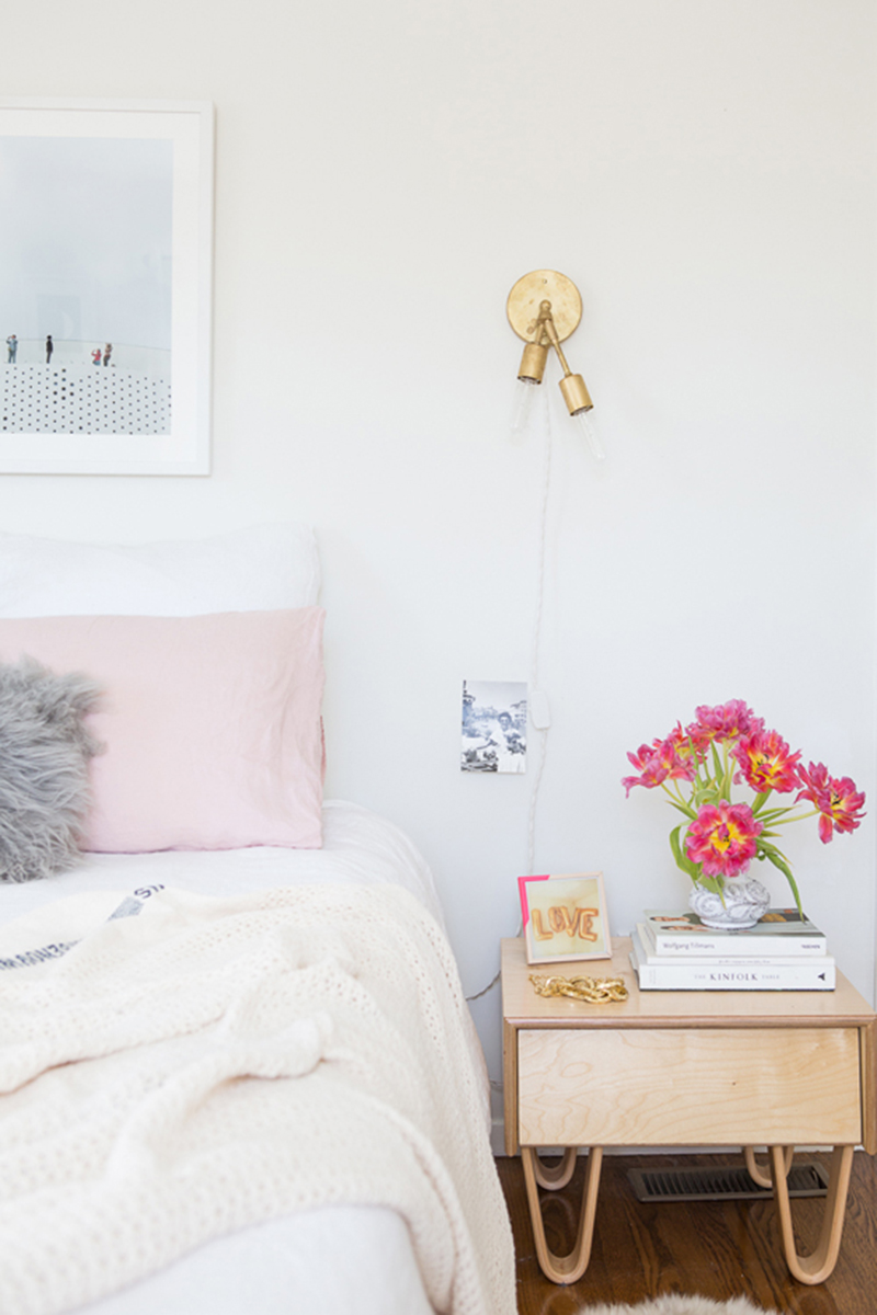 La chambre de Bri Emery, relookée dans un style bohème scandinave