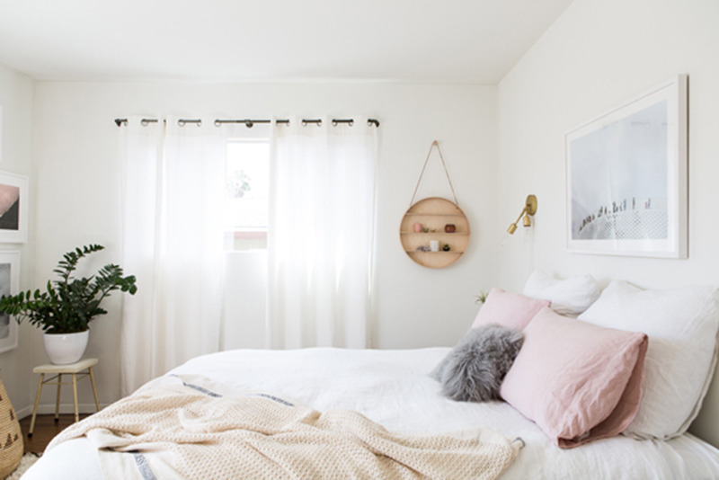 Une chambre relookée comme une dragée scandinave