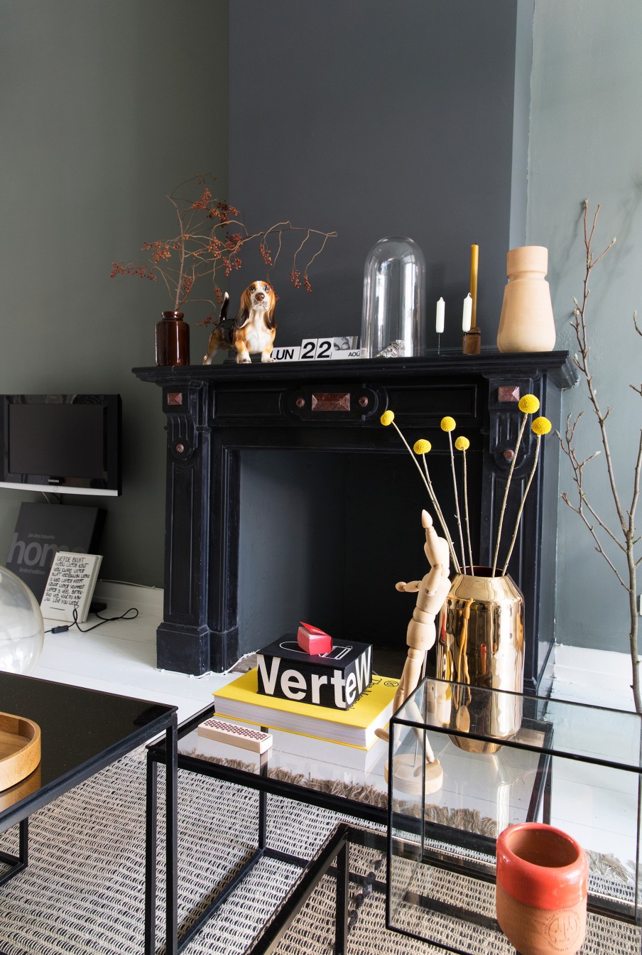 Osez les couleurs noires en déco | La maison de Jelle et Theo Bert au Pays Bas Osez les couleurs noires en déco | La maison de Jelle et Theo Bert au Pays Bas