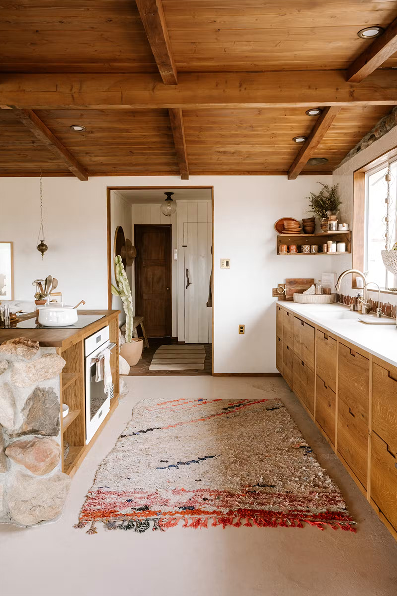 Une cuisine "rustique" design, et minimaliste à Joshua Tree Une cuisine "rustique" design, et minimaliste à Joshua Tree