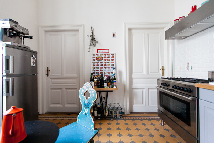 L'appartement / bureau de Laura Karasinski à Vienne, ambiance récup' chic