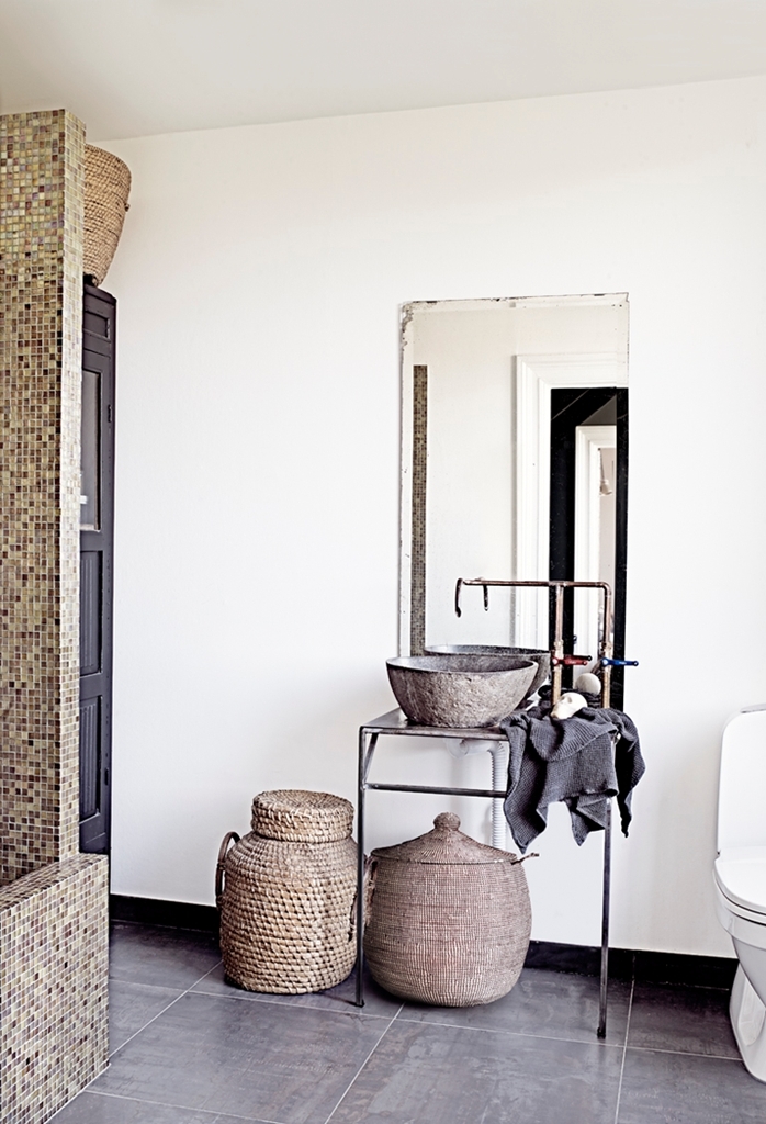 Une salle de bains de style wabi sabi contemporain