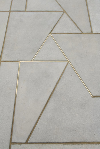 Kuenstler Boyce design - Golden detail