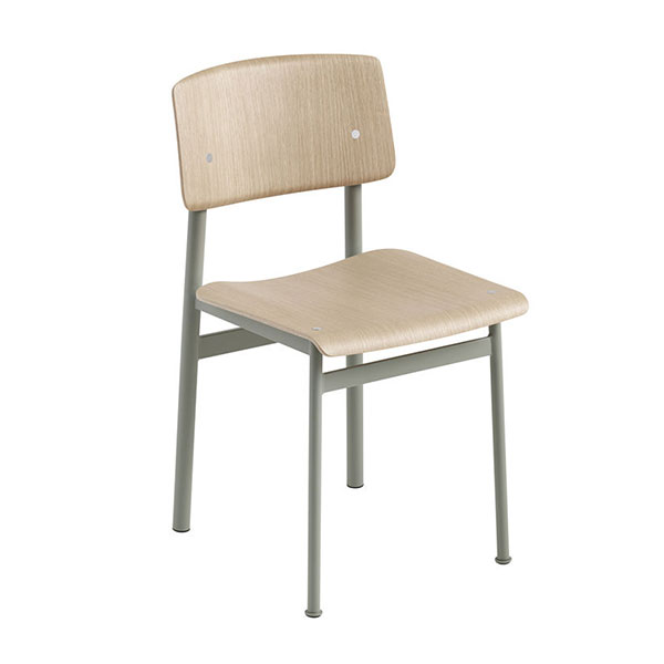 Chaise en chêne naturel et vert poudre, Loft, design : Thomas Bentzen pour Mutoo