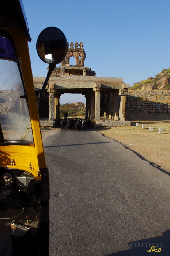 Voyage en Inde - Site de Hampi - Vers le temple Sri Krishna en rickshaw