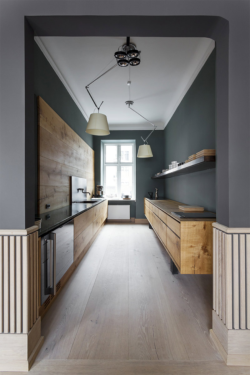 Cuisine rustique contemporaine de Garde Hvalsøe - Modèle Dinesen Heart Oak
