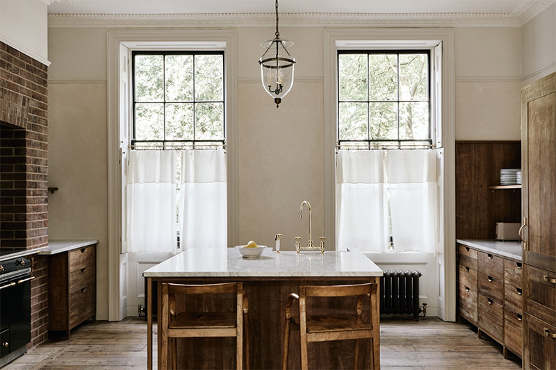 Une cuisine rustique moderne dans une maison georgienne par Mark Lewis Une cuisine rustique moderne dans une maison georgienne par Mark Lewis