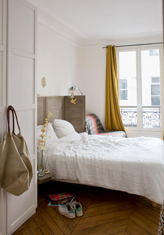 Une chambre slow bohème aux accents folk et nature