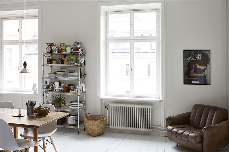 Un appartement à l'ambiance d'atelier à Stockholm