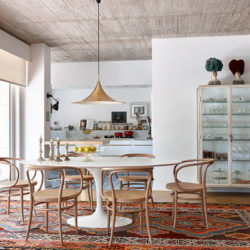 Un mix de toutes les tendances actuelles un-appartement-seventie-bohem_Kim+Verbiest_5