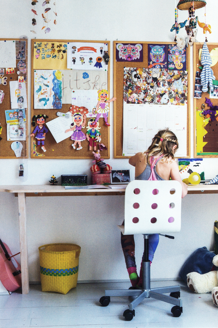 Un bureau d'enfant bohème