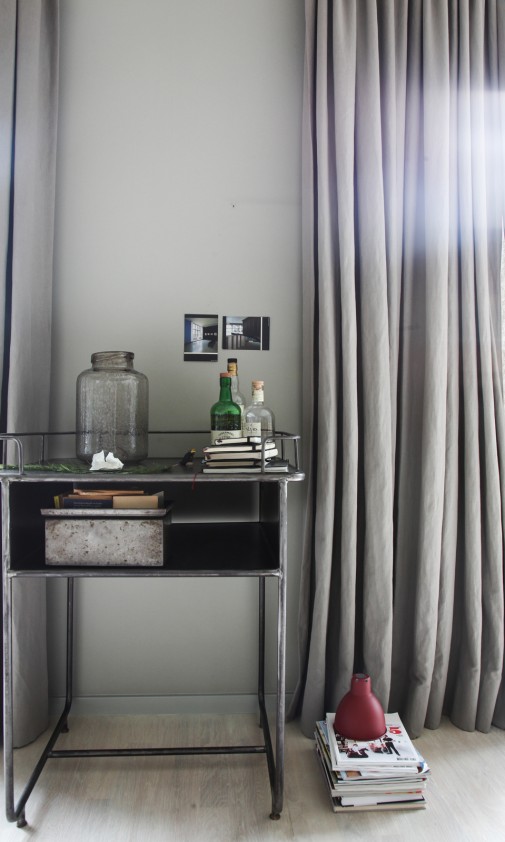 L'appartement berlinois d'Ana Cor tout en nuances de gris