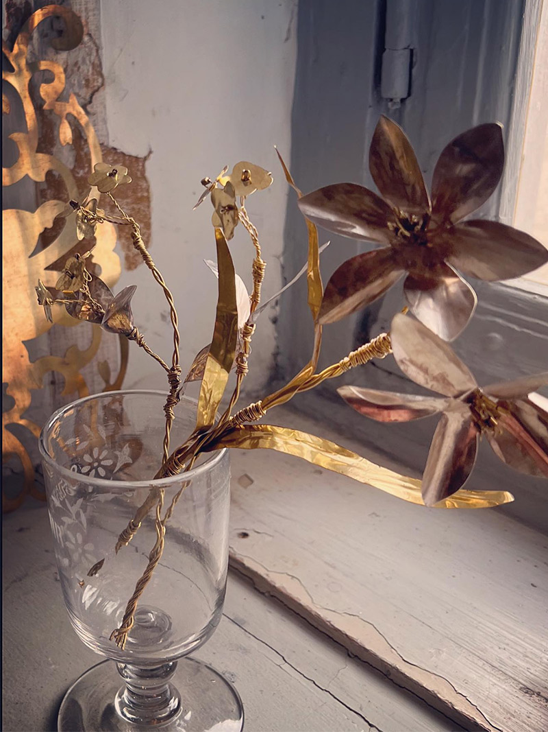 Les jolis ornements de Noël dorés de Walther and co Les jolis ornements de Noël dorés de Walther and co