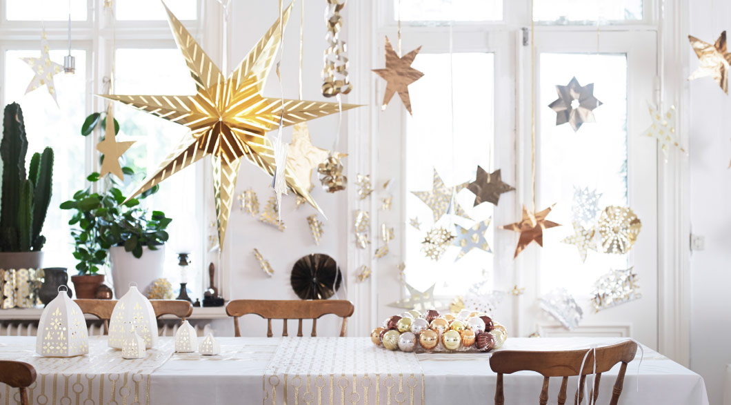 Catalogue de Noël IKEA - Une déco de Noël dorée