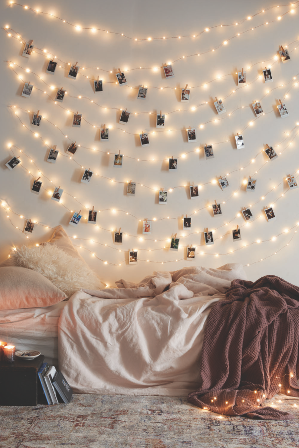 Lumière de Noël || Urban Outfitters UO DIY: Decorating with Instax