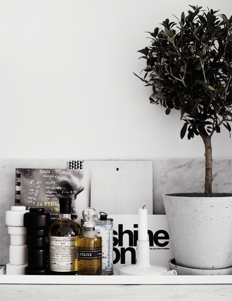 L'appartement de style scandinave en noir et blanc de Therese Sennerholt, à Stokholm, Suède