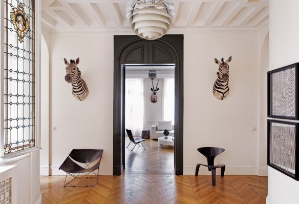 Inspiration déco : Des moulures et boiseries noires - Turbulences Déco