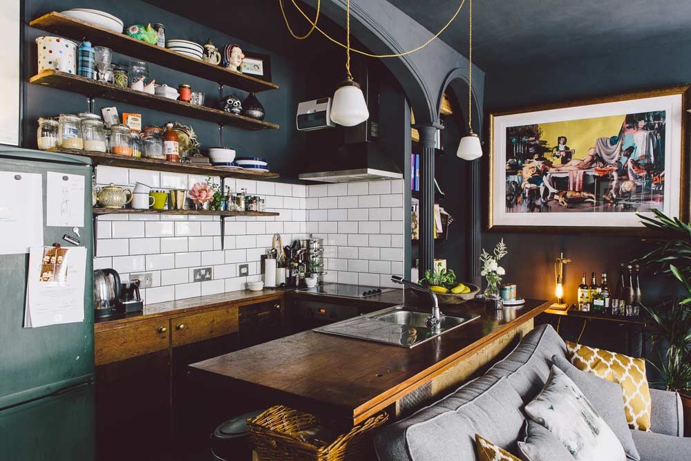 La maison d'Edd et Cassandra à Bristol, propriétaires de Dig Haüshizzle || #décoration #noir