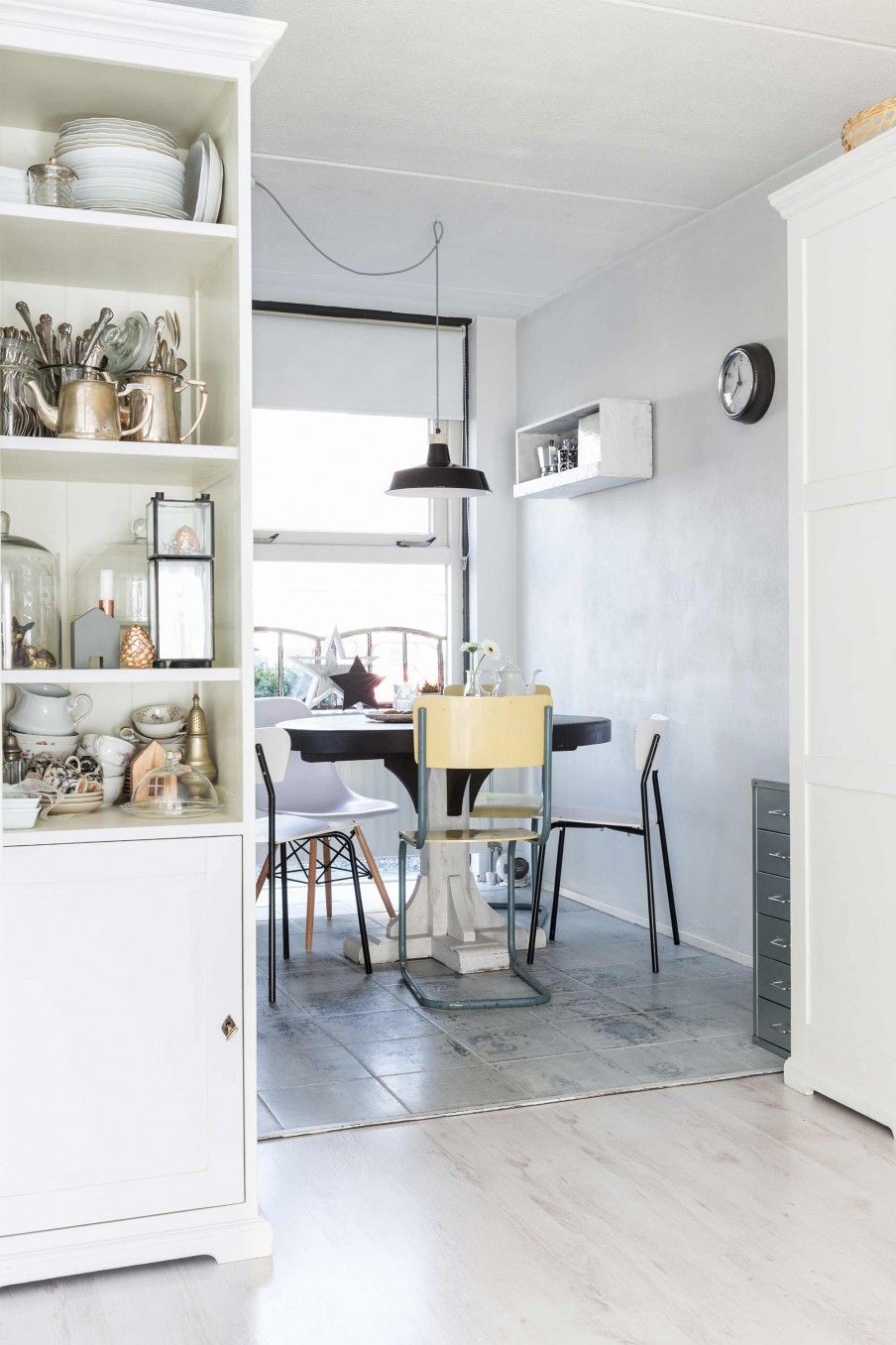 Une maison à Breda (Pays bas) à un déco contemporaine avec mobilier du brocante Une maison à Breda (Pays bas) à un déco contemporaine avec mobilier du brocante