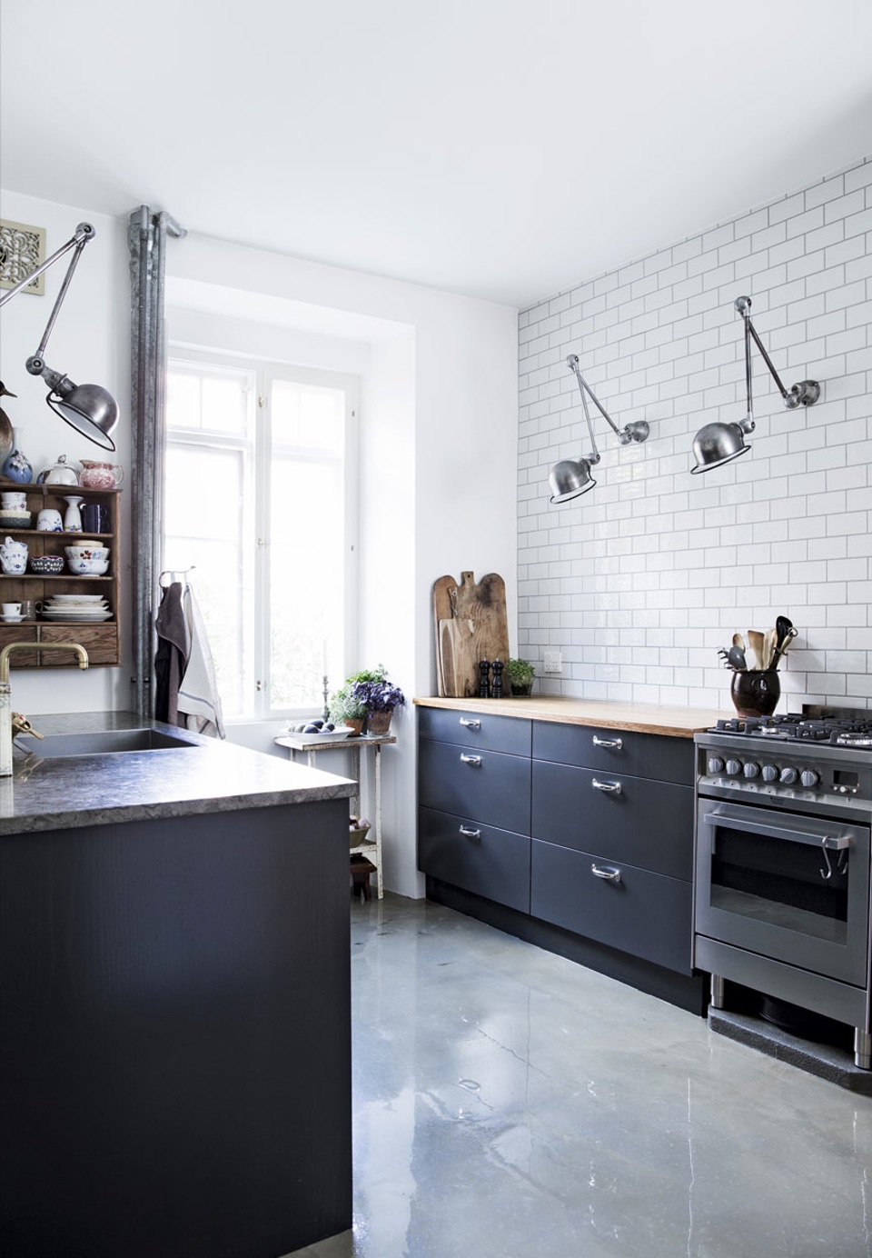 Une cuisine de style scandinave industriel