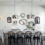 Décorer avec des miroirs anciens et des vieux cadres