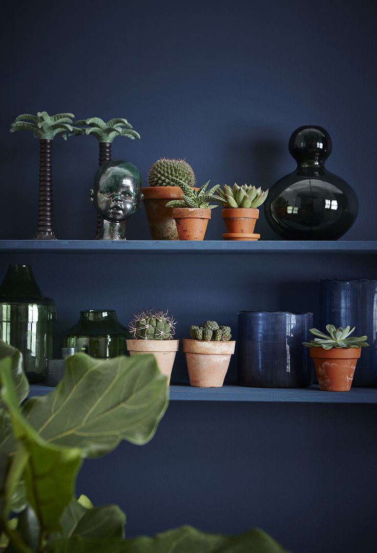 Bleu indigo en décoration d'intérieur || Catalogue scandinave, mais lequel ?