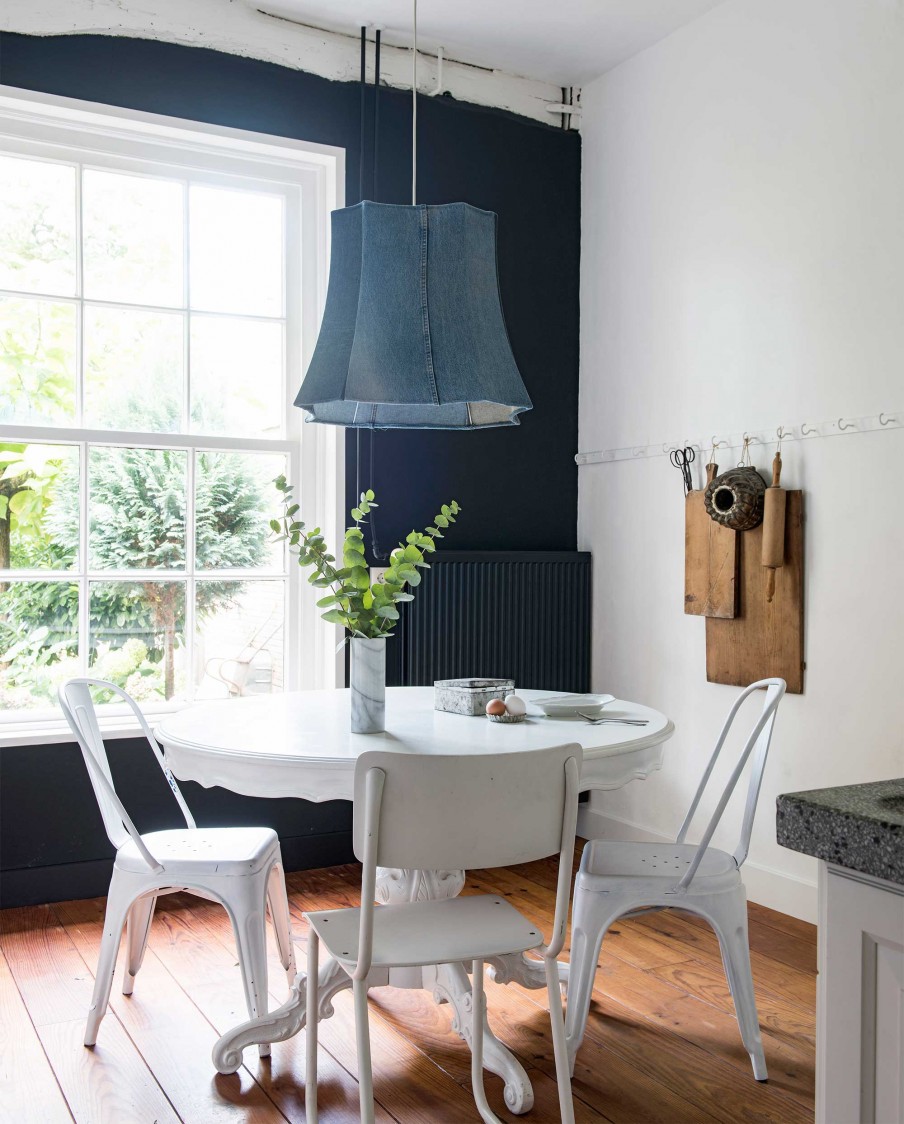 Bleu indigo en décoration d'intérieur ||Une ferme à Eibergen Bleu indigo en décoration d'intérieur ||Une ferme à Eibergen