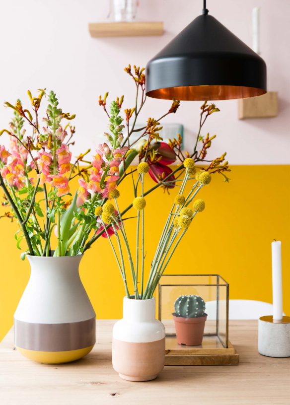 Combo rose et jaune sur la déco || Rose poudre et jaune ocre pour une déco scandi