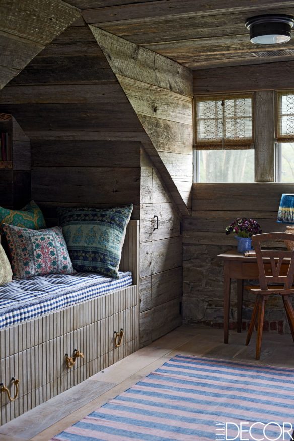 Une maison rustique à l'esprit bohème grâce aux textiles ethniques Une maison rustique à l'esprit bohème grâce aux textiles ethniques