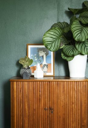 Le fil vert en décoration d'intérieur || Un mur vert émeraude