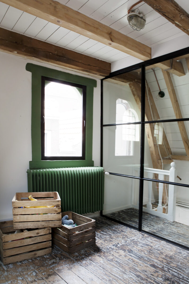 Une maison ancienne à la décoration éclectique à Amsterdam par James van der Velden