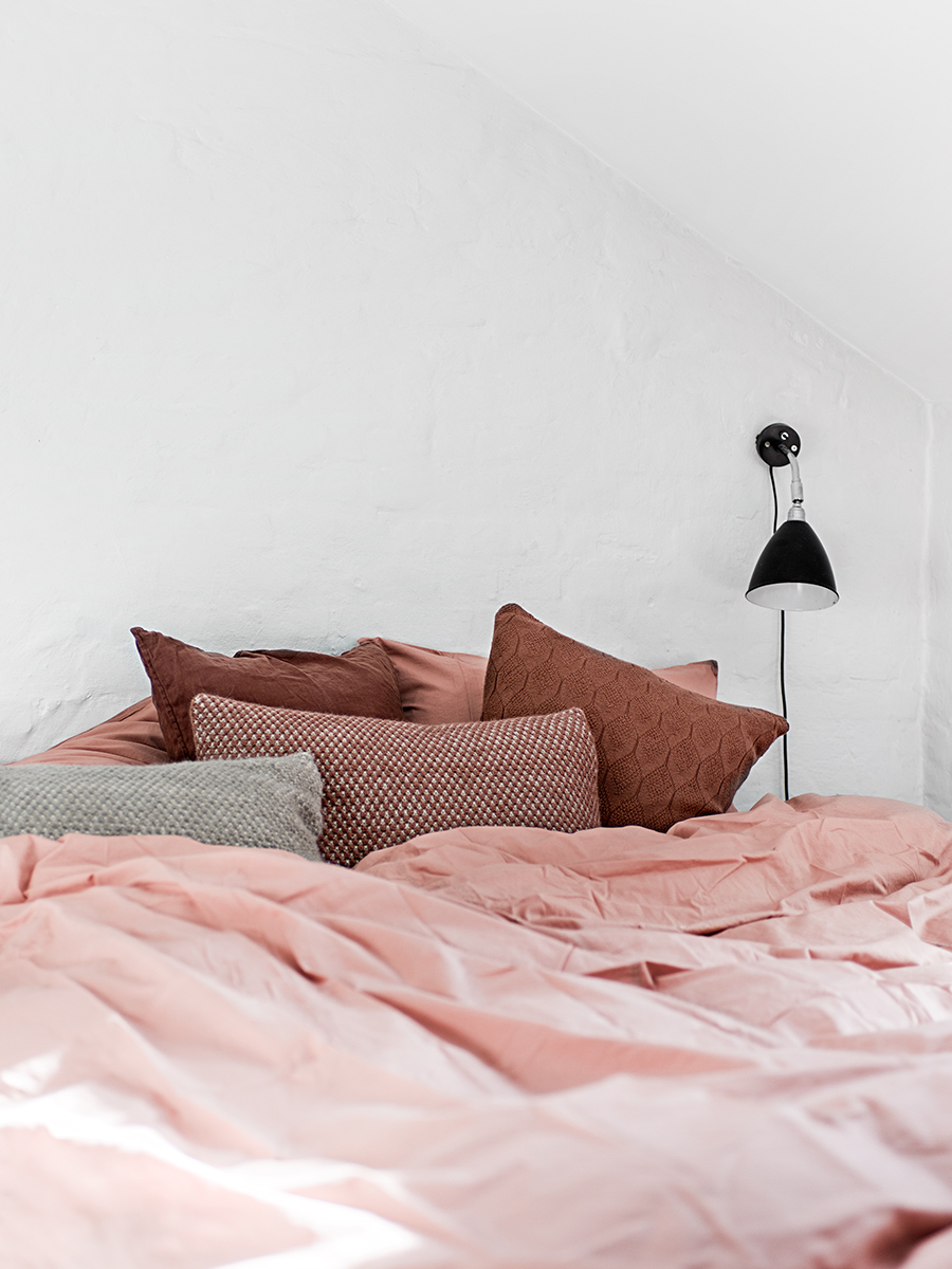 Du rose blush dans ma déco || L'intérieur d'Aiayu - Des draps roses Du rose blush dans ma déco || L'intérieur d'Aiayu - Des draps roses