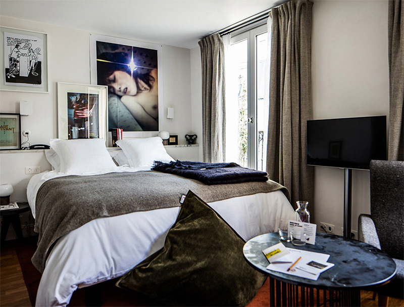 Les chambres rétro chic de l'hôtel Pigalle à Paris