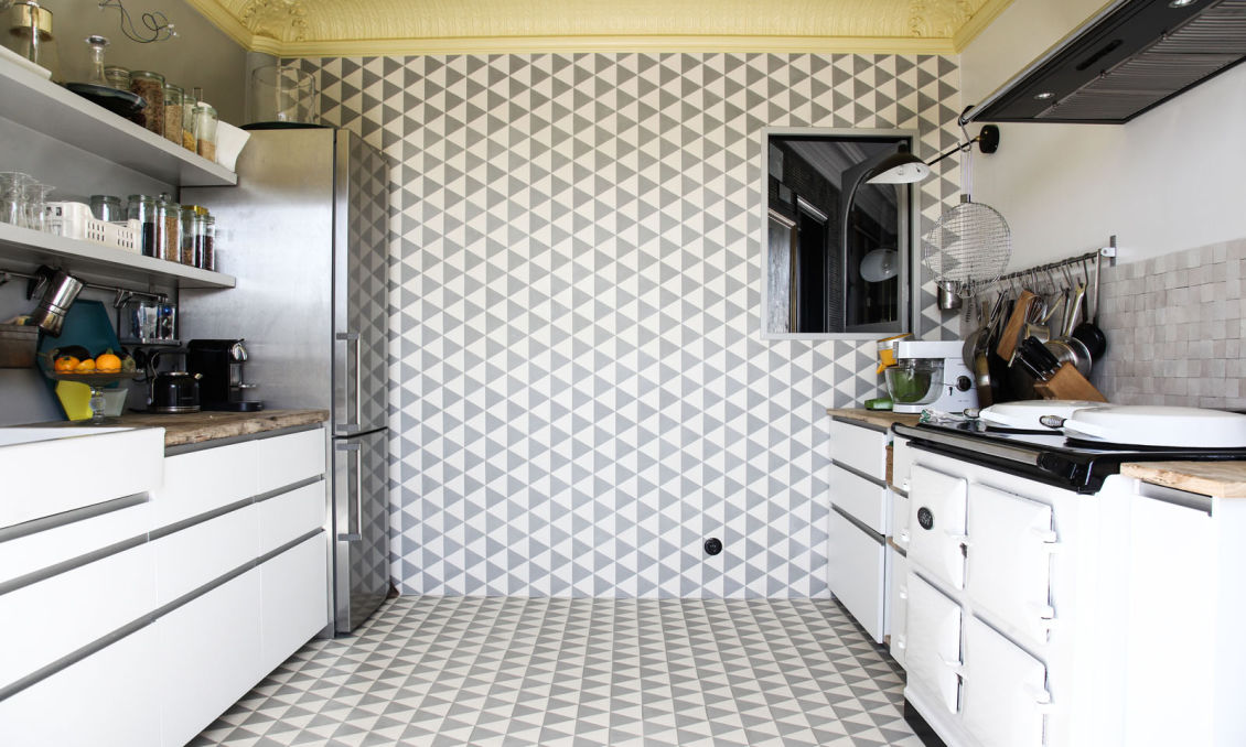 Booster sa déco avec des carreaux de ciment || L'appartement parisien de Béatrice Laval (Le Monde sauvage) Booster sa déco avec des carreaux de ciment || L'appartement parisien de Béatrice Laval (Le Monde sauvage)