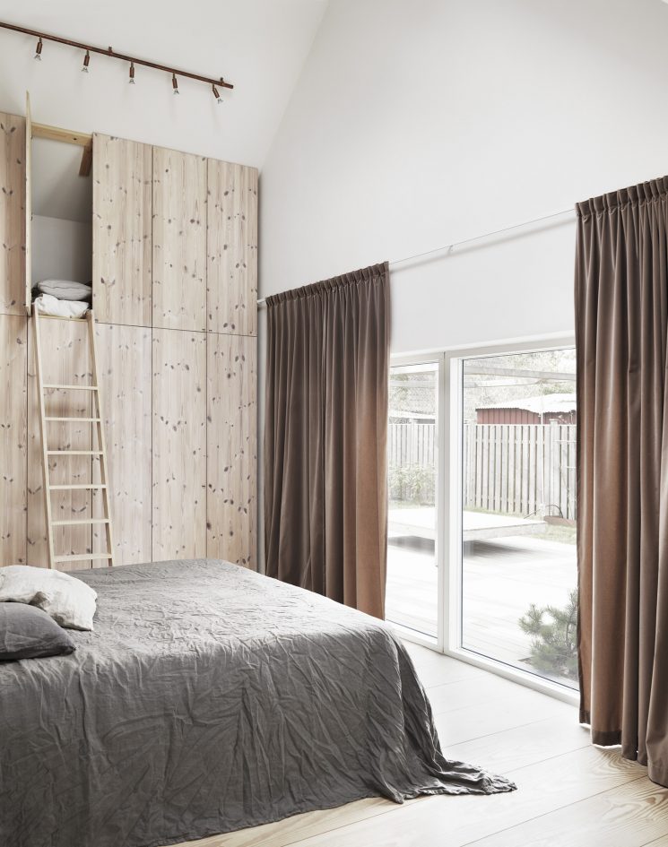 Déco basique, camaïeu de tons clairs || Une maison proche de la nature près de Malmö Déco basique, camaïeu de tons clairs || Une maison proche de la nature près de Malmö