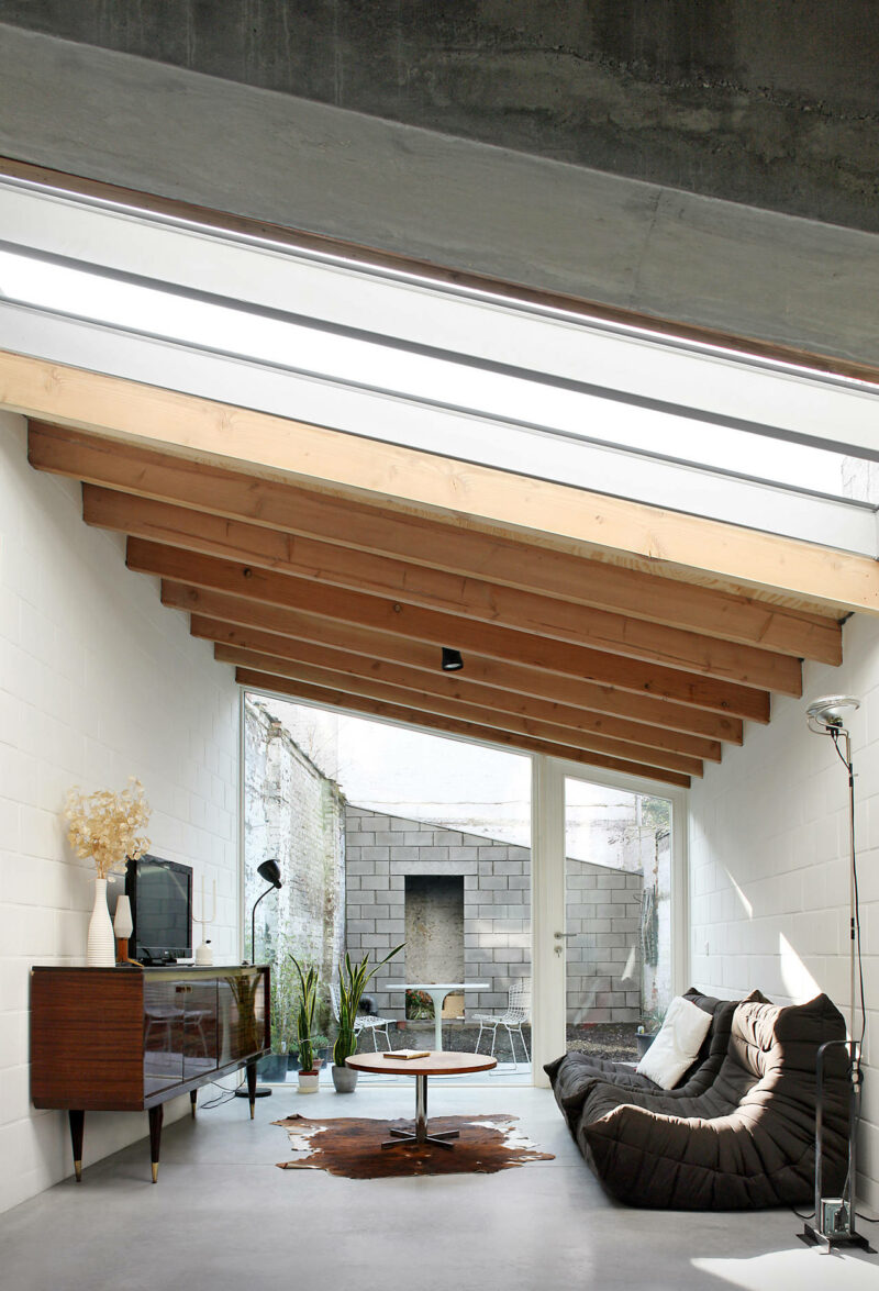 Cultissime canapé Togo Ligne Roset | Casa 12k Dierendonck Blancke architecten Cultissime canapé Togo Ligne Roset | Casa 12k Dierendonck Blancke architecten