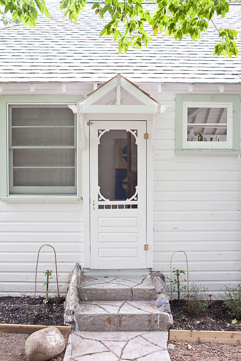 Un cottage au Canada rénové en toute simplicité par John et Juli Baker, Mjölk