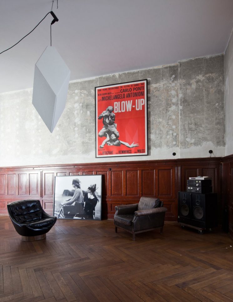Un appartement classique à la déco dépouillée à Berlin Un appartement classique à la déco dépouillée à Berlin