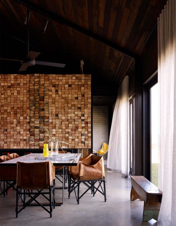 Murs réalisés avec des cubes de bois Murs réalisés avec des cubes de bois