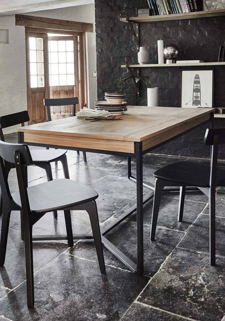 Alinea - Table de repas extensible, Endoume - 550 € et chaises, Suzie - 138 € Alinea - Table de repas extensible, Endoume - 550 € et chaises, Suzie - 138 €