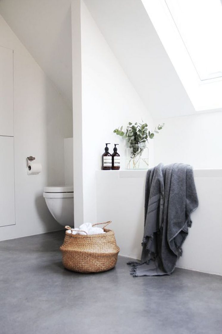 Pour une salle de bain scandinave monochrome | Salle de bain d'Elisabeth Heier