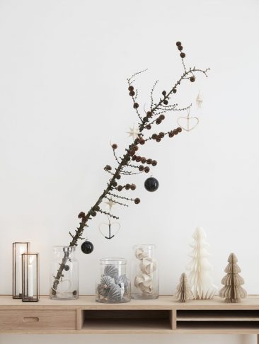 Réussir un décor de Noël scandinave - Catalogue Hübsch interior