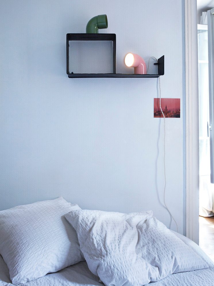 Lumière ! 16 luminaires design à réaliser soi même par Le Grand Appartement || Lampe à poser Plastic Show Off