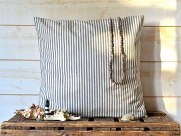 ikabags_coussin-petites-rayures