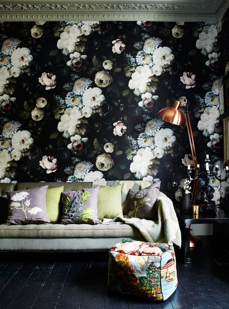 Les papiers-peints "dark floral" par Ellie Cashman || Extrait du livre Style botanique de Selina Lake Les papiers-peints "dark floral" par Ellie Cashman || Extrait du livre Style botanique de Selina Lake