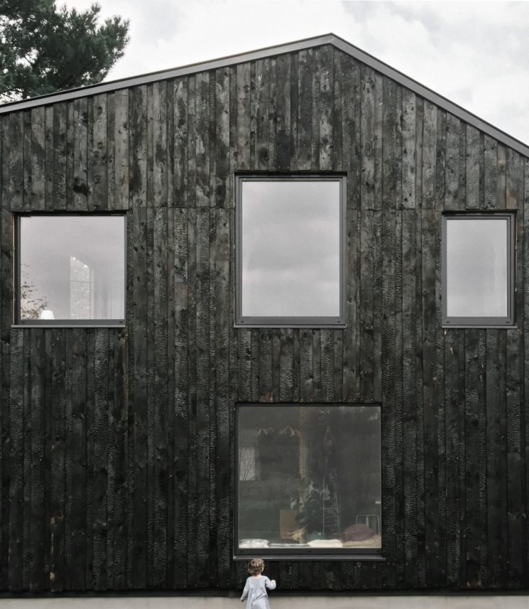 La technique du bois brûlé ou Shou Sugi Ban || Architecte Atelier ordinaire - Maison d'Aurélie Lécuyer