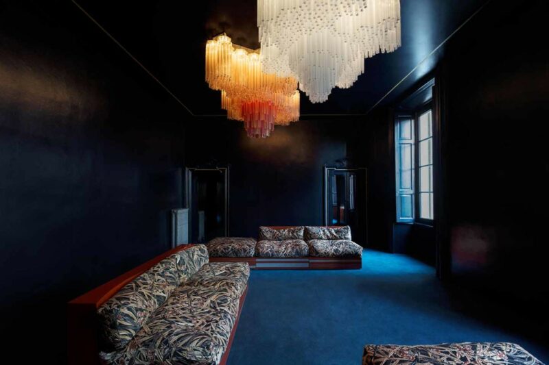 Association de bleu marine et noir || Dimore studio Milan 2016 Association de bleu marine et noir || Dimore studio Milan 2016